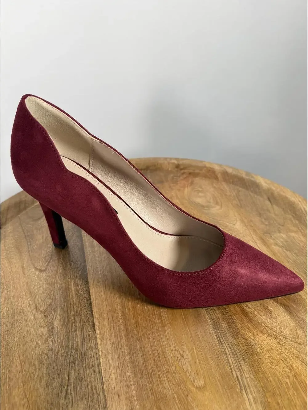 French Connection Burgundy Suede Pointed Toe Heels Size 9 NWB - Picture 7 of 10